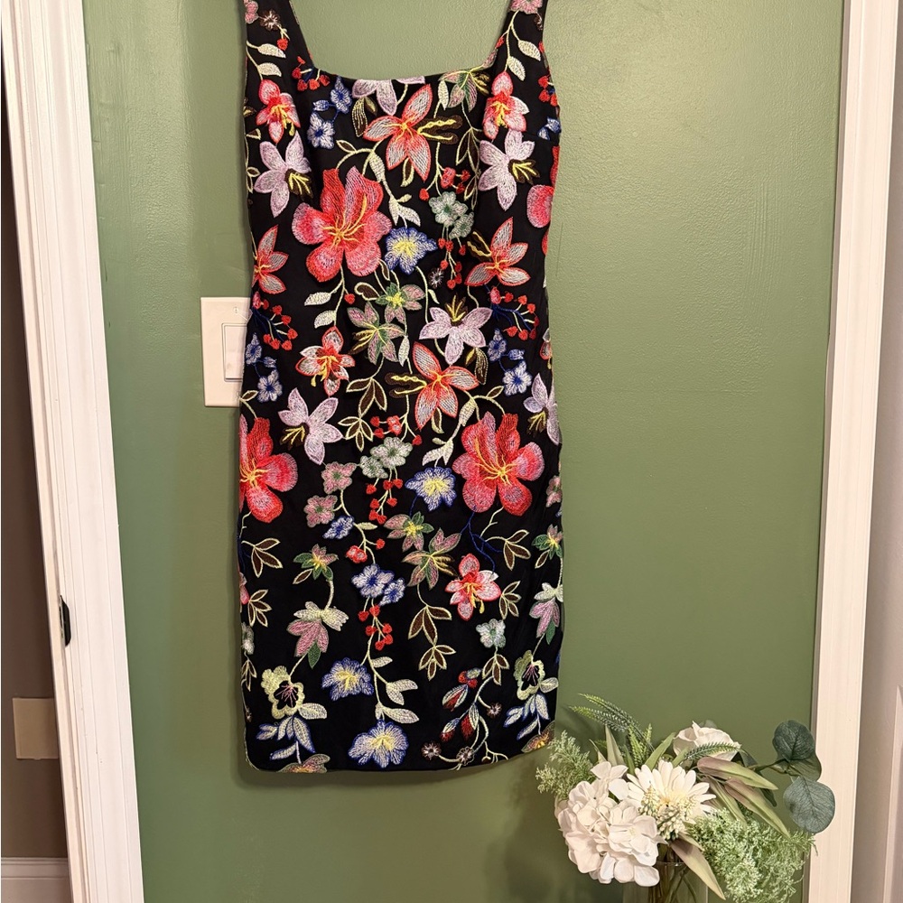 Nicole Miller Black Floral Embroidered Dress - Multicolor size 4